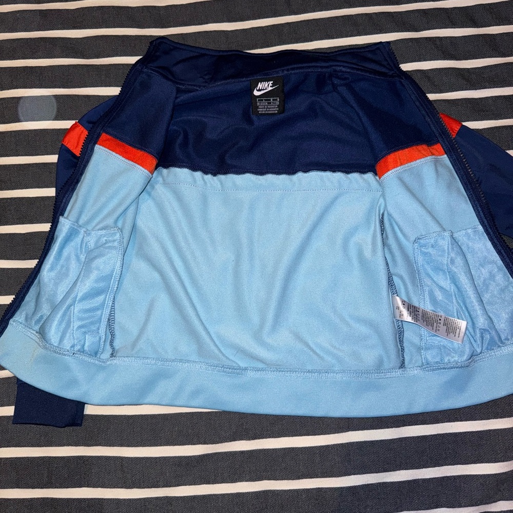 Nike Set with Color blocking - Picture 3 of 8